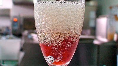 cava%2Bsolido%2Bcon%2Bfresa%2Ben%2Bcopa-2009-12-1-13-42.jpg