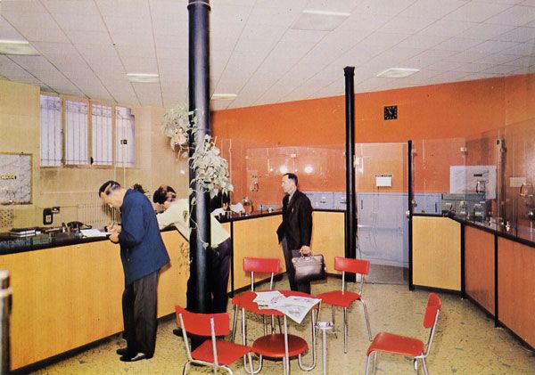 Cartes Postales Pop et  Kitsch des années 50, 70 et 70 - Pop and kitsch vintage postcards from the fifties, the sixties and the seventies : L'usine RHODIACETA de BESANCON