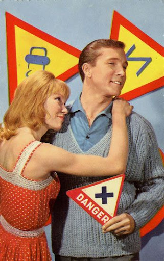 Cartes postales pop et kitsch des annéees 50, 70 et 70