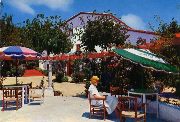 Cartes Postales Pop et Kitsch des années 50, 70 et 70 - Pop and kitsch vintage postcards from the fifties, the sixties and the seventies : LLORTE DE MAR (Costa Brava)Hotel Costa Encantada