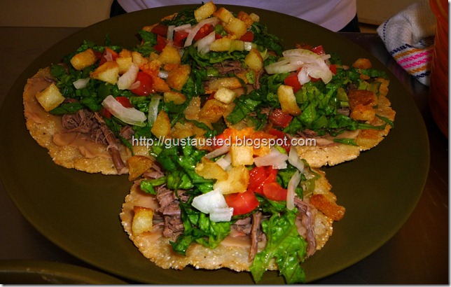 13 frijoles, carne, lechuga, cebolla, tomate, papita 13 frijoles, carne, lechuga, cebolla, tomate, papita