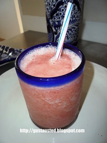 [SMOOTHIE_MANGO_FRESA_(4)[4].jpg]