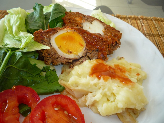 PASTEL DE CARNE EMPLATADO (1) PASTEL DE CARNE EMPLATADO (1)