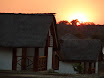 cases au coucher du soleil.JPG