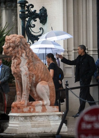 [umbrellas of Cherbourg[3].jpg]