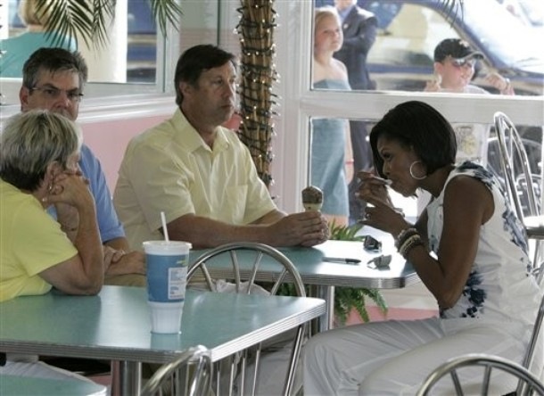 [bill dozier looks to have heat stroke or[4].jpg]