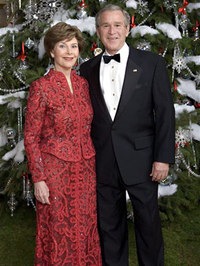 [laura bush red oscar de la renta dress[3].jpg]
