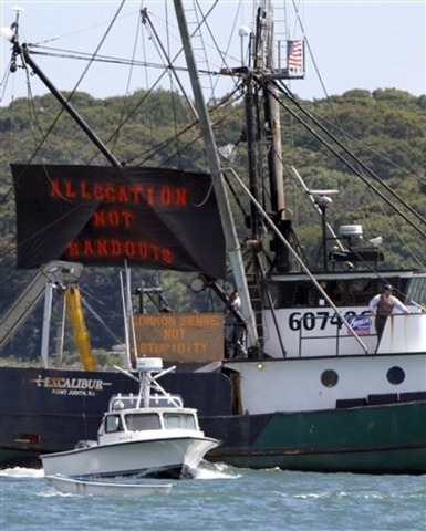 [fishing flotilla[4].jpg]