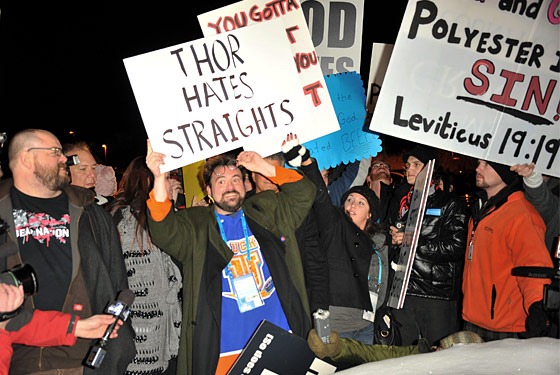 [24_kevinsmith_560x375[1].jpg]