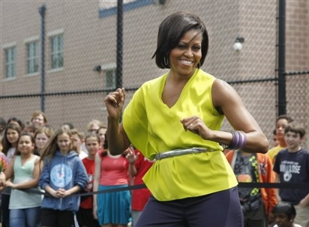 [hula moves[3].jpg]