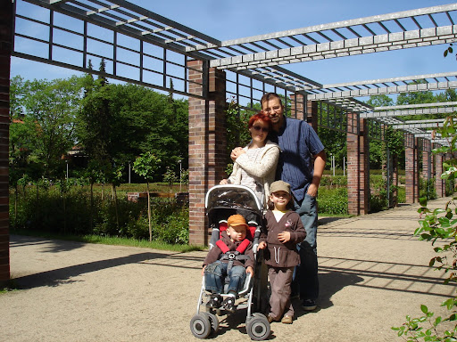 http://lh3.ggpht.com/_DeQzx1pfd1Q/SgljdPRtyWI/AAAAAAAAJGU/CyelOSYV604/s512/DSC09359.JPG