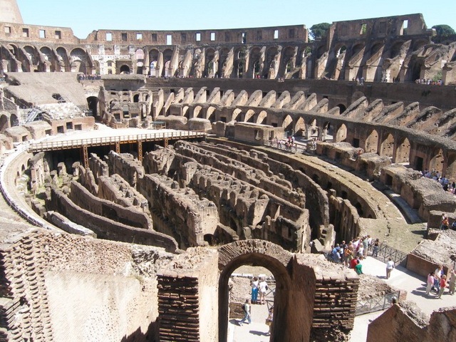[Colosseum-www.wonders-world-001.jpg]