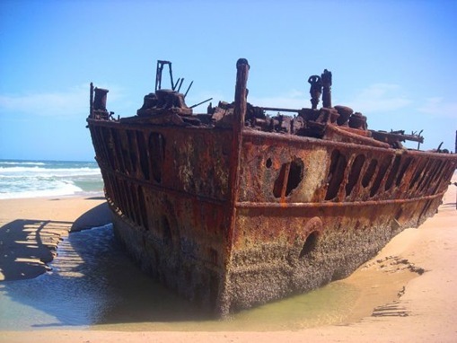 [Amazing Above-Water Shipwrecks_8[2].jpg]