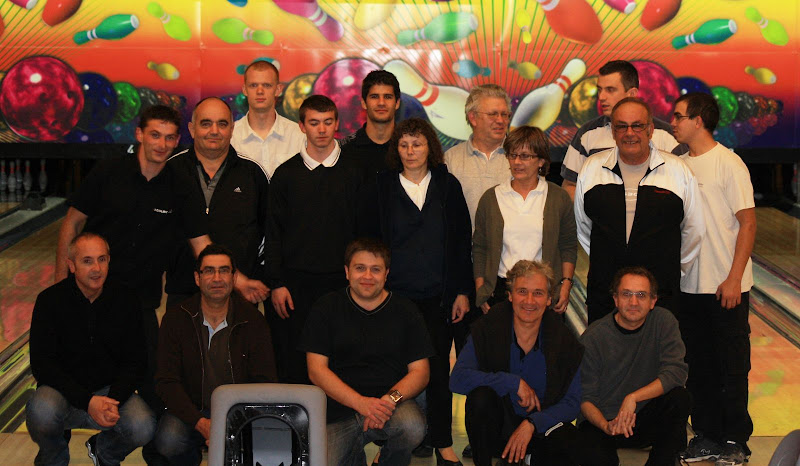 Photo des adh&eacute;rents du club 2009