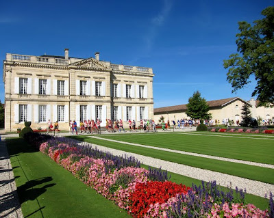 Chateau along the route of the Medoc Marathon in France