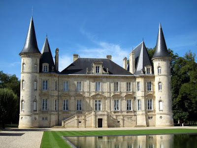Chateau at the Medoc Marathon
