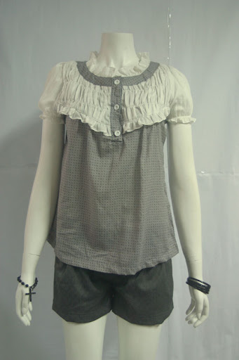 Victorian gathered bib blouse. White with black pattern print on grey cotton. MPDR0409-006 S$33.90 PTP: 16" STH: 23"