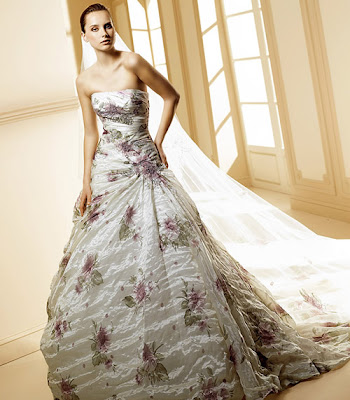 Modelo Marisa - Colección Volumes - La Sposa 2008