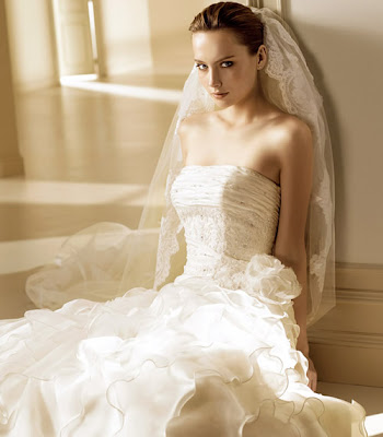 Modelo Maika - Colección Ruffles - La Sposa 2008