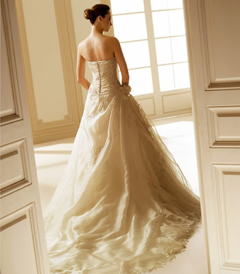 Modelo Mitra - Colección Ruffles - La Sposa 2008
