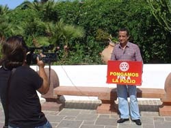 [jj santos de tele 5 con el mensaje de rotary para erradicar la polio w[1][4].jpg]