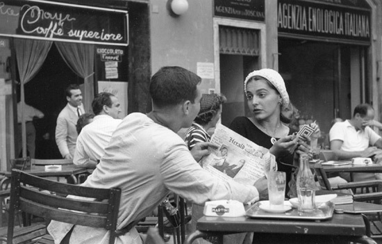 [Flirting at the cafe - florence 1951[6].jpg]