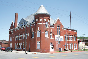 Front%20Facade%20of%20the%20National%20Military%20Heritage%20Museum
