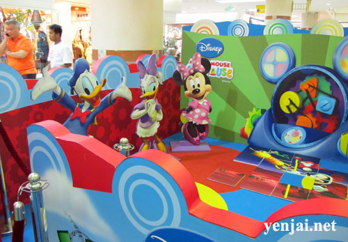 dutch lady playhouse disney 1 utama