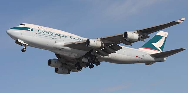 [cathay pacific boeing 747[5].jpg]