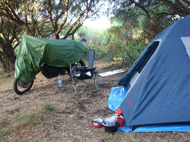 Camping at Cosy Corner beach