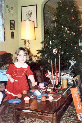 [1988 Christmastime at Bedstemor's Elinor with play food[2].jpg]