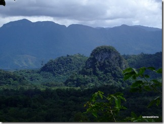 Bungo_range_view_from_Gunung_Jagoi_2