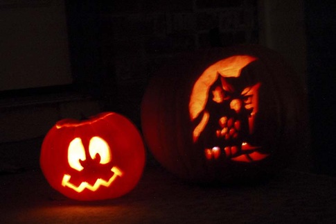 [2009_1028_HalloweenPumpkins-24[2].jpg]