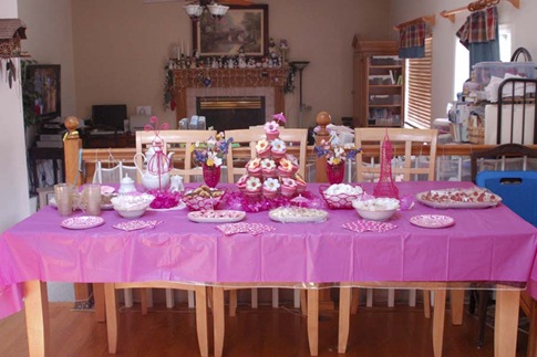 [2010_0602_Brenna-birthdayteaparty-1w[2].jpg]