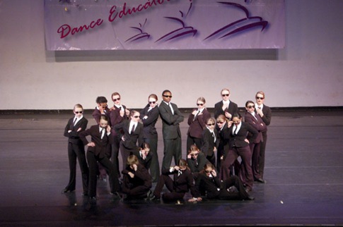 [2011_0319_TDC-DEA2011-47-MenInBlack-69-w[2].jpg]