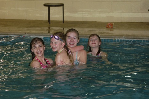 [2011_0319_TDC-DEA2011-swimming-2-w[2].jpg]