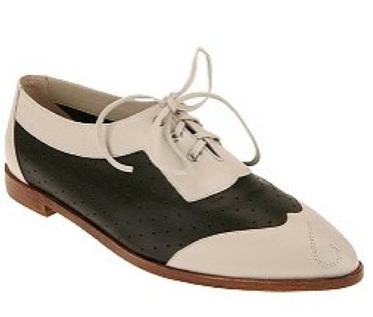 CandelaNYC_ Duel-Tone Oxford_UO.jpg