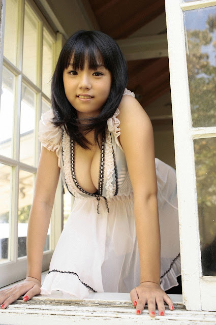 筱崎爱 Ai Shinozaki.jpg