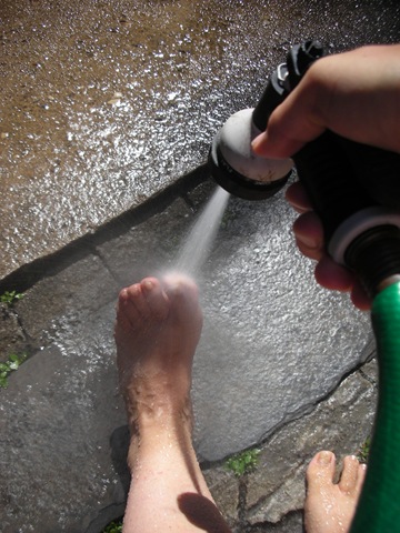 [foot wash 9727[2].jpg]