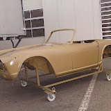 Triumph TR4 chem. entlackt und beschichtet