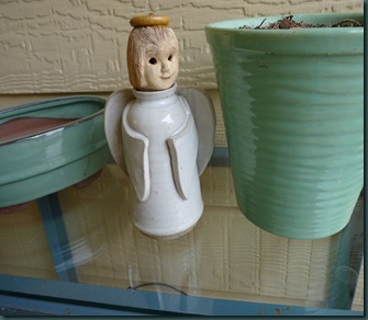 March 2010 Angels & empty pots 032