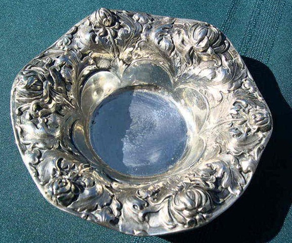 [gorhamchrysanthemumbowl5.jpg]