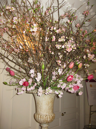 A grand and gorgeous arrangement from Matthew Robbins.