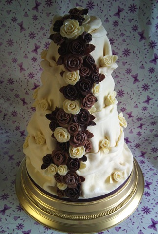 [4 tier Chocolate ruffle Cake[2].jpg]