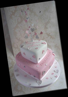 Engagement-cake-Hearts2