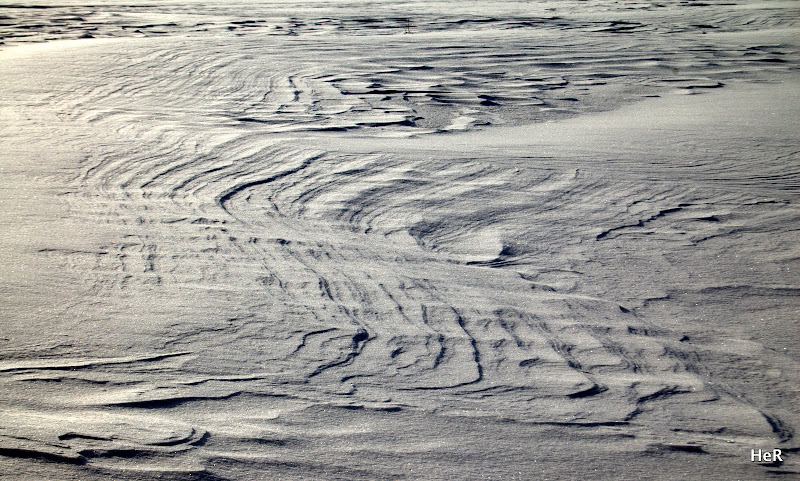 Snow Formation by Helge Rühmann