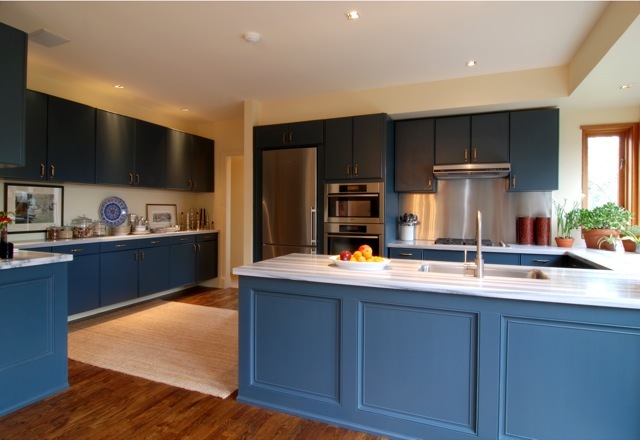 [2.mykitchenblue12.jpg]