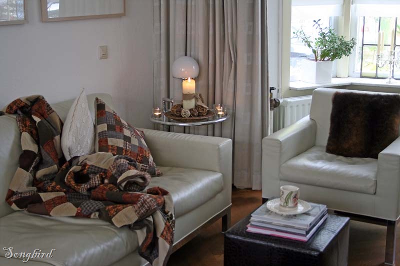 [plaidandcushions3.jpg]