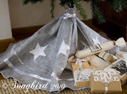 [Christmas Tree Skirt 5[7].jpg]