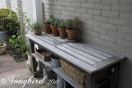 [Garden Table 7[2].jpg]
